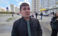 Таксист из Кыргызстана спас мужчину из пожара в высотке в Екатеринбурге - видео